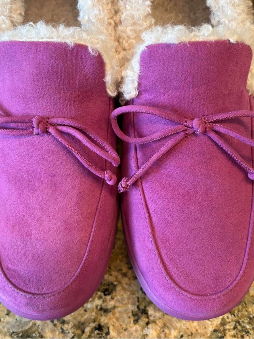 Vionic slippers - Picture 2 of 7